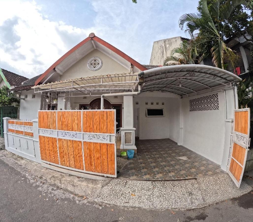 Nitikan Stay Homestay Jogja Джок'якарта Екстер'єр фото